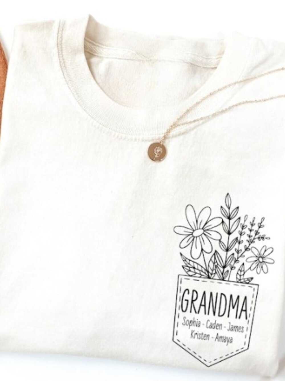 Custom Mom Shirt, Floral Pocket with Kids Names, Mother's Day Gift